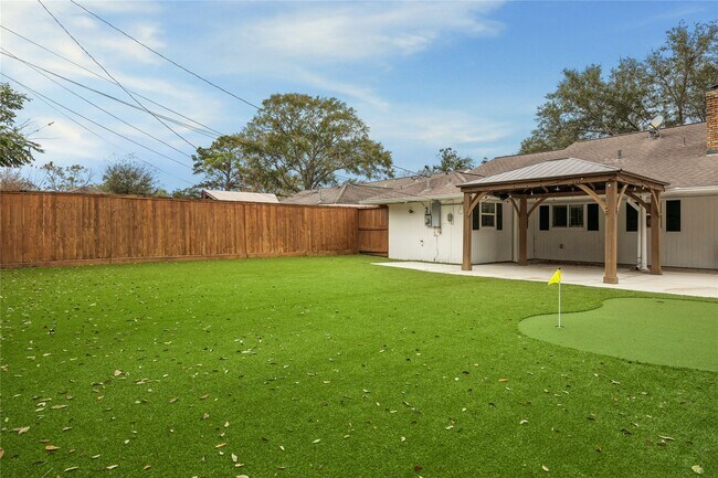 5823 Valkeith Dr in Houston, TX - Building Photo - Building Photo