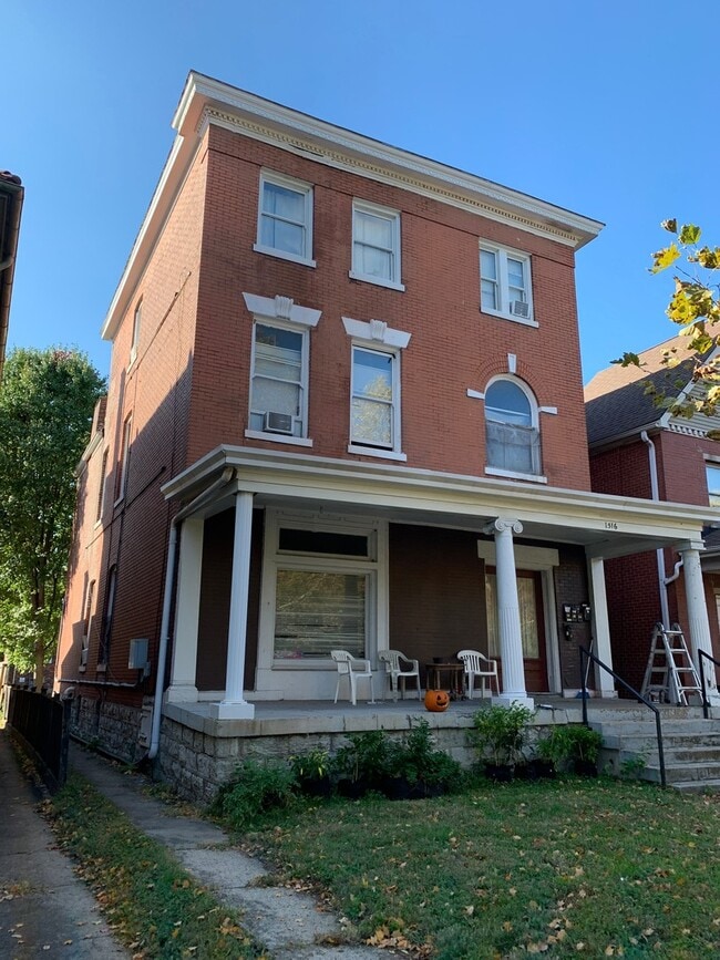 property at 1516 S 2nd St