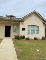 425 Ronnie Drive SE in Hartselle, AL - Building Photo