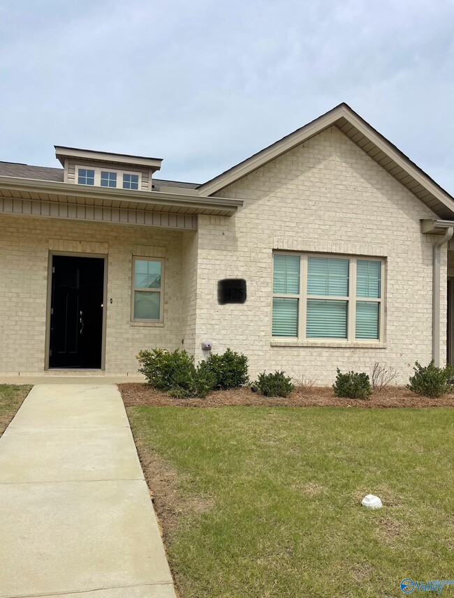 property at 425 Ronnie Drive SE