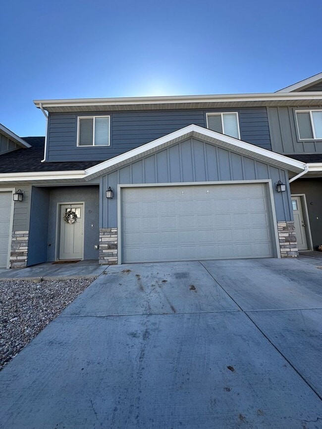 property at 1587 S W Topaz Dr