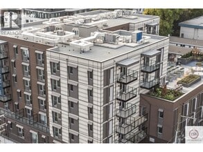 5085 McHardy St in Vancouver, BC - Building Photo - Building Photo