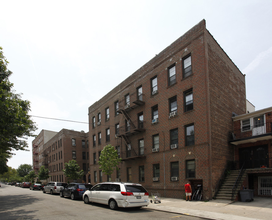 1812 E 18th St in Brooklyn, NY - Building Photo