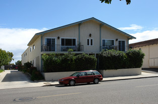 420 Ellwood Beach Dr in Goleta, CA - Building Photo