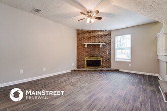 5097 Martins Crossing Rd in Stone Mountain, GA - Building Photo - Building Photo