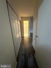 6760 Perry Penney Dr-Unit -109 in Annandale, VA - Foto de edificio - Building Photo