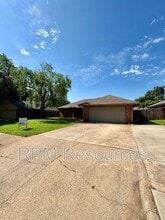 1420 NE 1st St in Moore, OK - Building Photo - Building Photo