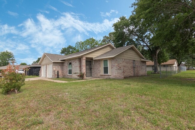 4206 Oak Shadows Dr in Houston, TX - Building Photo - Building Photo