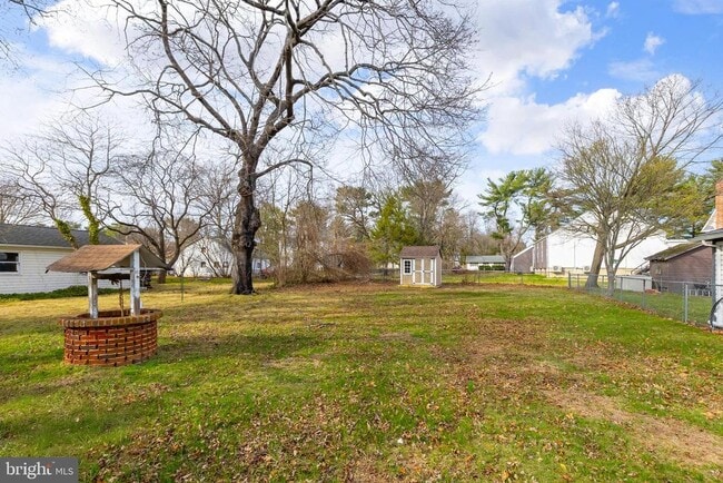 property at 307 Dickinson Rd