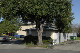 459 Ranker Pl in Hayward, CA - Foto de edificio - Building Photo