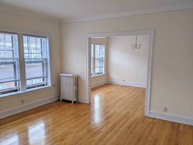 729 Hinman Ave in Evanston, IL - Building Photo - Building Photo