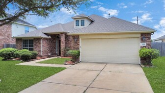 1604 Spring Glen Ln in Pearland, TX - Building Photo - Building Photo