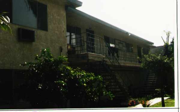 11620 E Woodville Dr in El Monte, CA - Foto de edificio - Building Photo