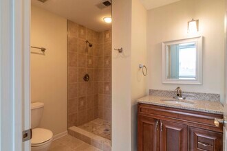 1761 W Augusta Blvd in Chicago, IL - Building Photo - Building Photo