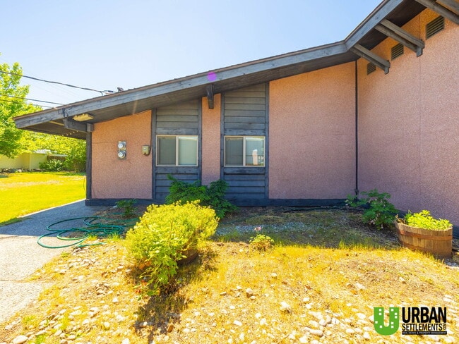 property at 1612 N Union Rd