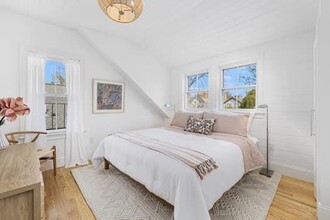 17 Willow St in Newport, RI - Building Photo - Building Photo
