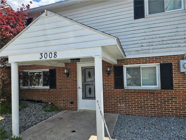 3008 Turk St in Claridge, PA - Building Photo - Building Photo