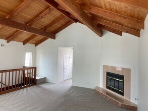 58 66th Pl in Long Beach, CA - Building Photo - Building Photo