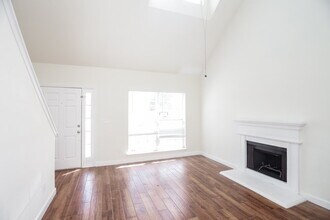 551 Carlton Pointe Dr in Palmetto, GA - Building Photo - Building Photo