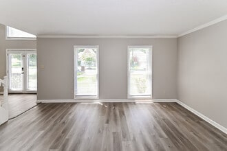 9008 Country Leaf Cove in Memphis, TN - Building Photo - Building Photo