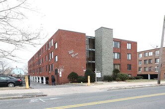 Webb Manor in Hartford, CT - Building Photo - Building Photo