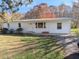 417 Woodlyn Rd in Johnson City, TN - Building Photo