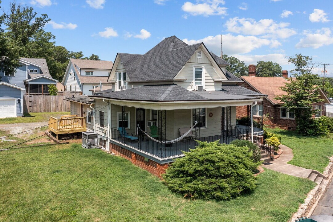 1417 Watts St in Durham, NC - Building Photo