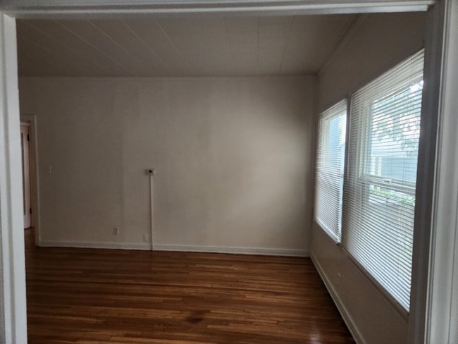 2025 Cheremoya Ave in Los Angeles, CA - Building Photo - Building Photo