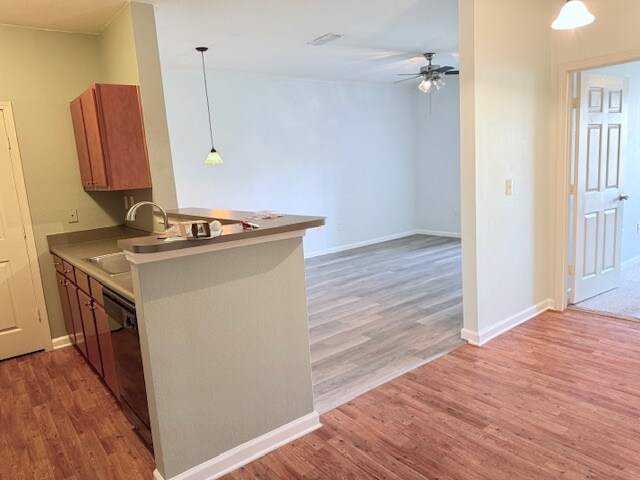 900 Vista Lake Dr in Candler, NC - Building Photo - Building Photo