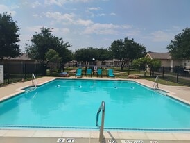 Oak Timbers White Settlement in White Settlement, TX - Building Photo