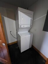 280 Hutchins Ct, Unit 280 in Woodstock, IL - Building Photo - Building Photo