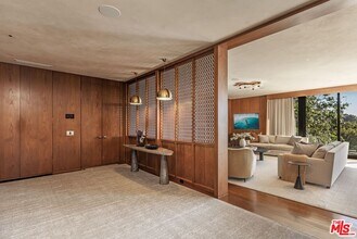 400 Toyopa Dr in Los Angeles, CA - Building Photo - Building Photo