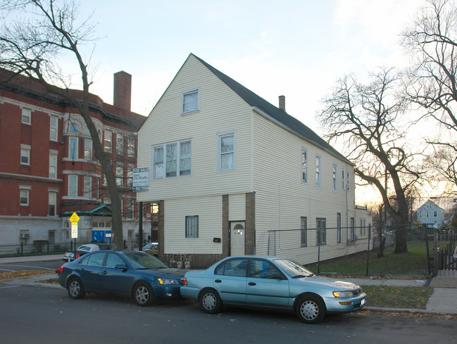 5258 S Hermitage Ave in Chicago, IL - Building Photo - Building Photo