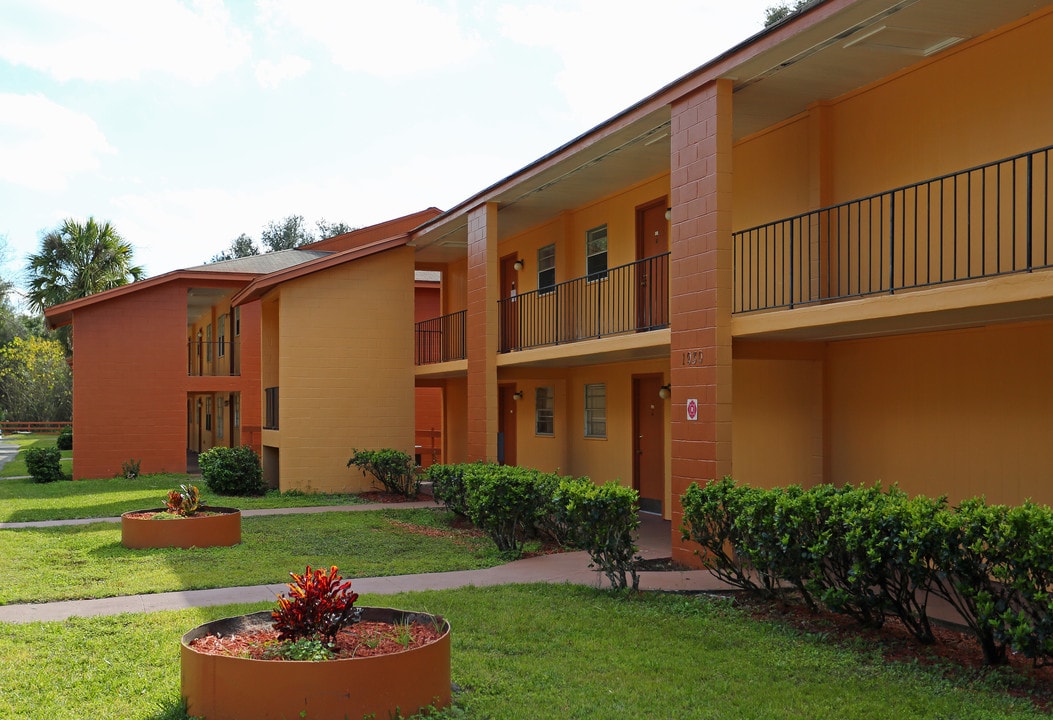 Palm Lake Apartments in Ocala, FL - Foto de edificio