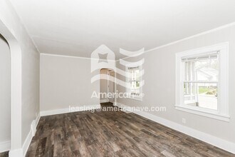 2114 W Callender Ave in West Peoria, IL - Building Photo - Building Photo