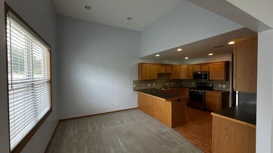 2472-2474 Millview in Zeeland, MI - Building Photo - Building Photo