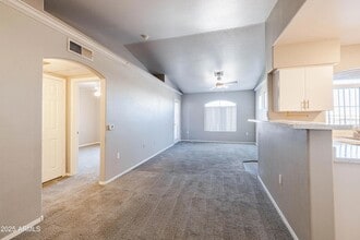 5151 E Guadalupe Rd, Unit A1 in Phoenix, AZ - Foto de edificio - Building Photo