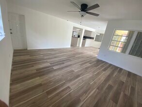 6256 SW 14th St in West Miami, FL - Building Photo - Building Photo