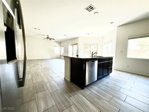 9089 Irish Elk Ave in Las Vegas, NV - Building Photo - Building Photo