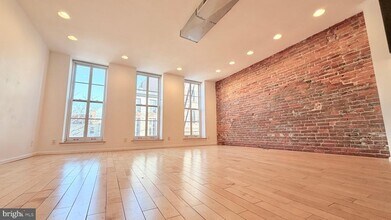 136 N 3rd St in Philadelphia, PA - Building Photo - Building Photo