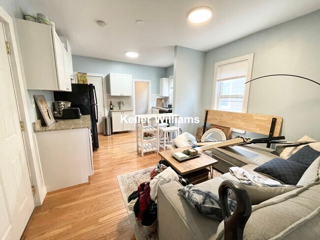 44 Ward St in Boston, MA - Building Photo - Building Photo