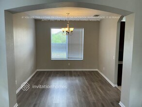 12816 Hampton Hill Dr, Unit 1204 in Riverview, FL - Foto de edificio - Building Photo