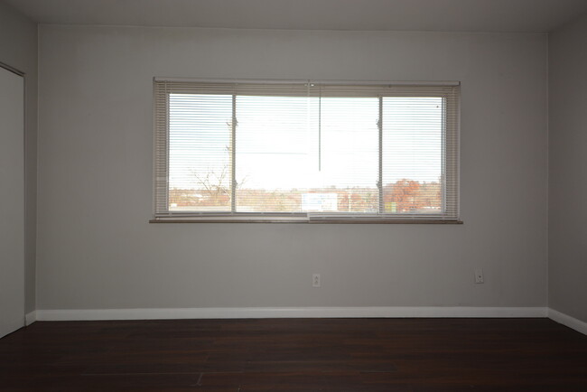 4801 Madison Rd in Cincinnati, OH - Foto de edificio - Building Photo