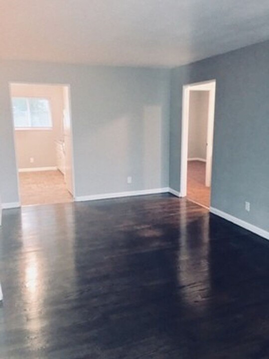 1022 Forest Ct in Kansas City, KS - Building Photo