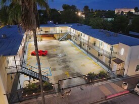 905 E Adams St in Brownsville, TX - Building Photo