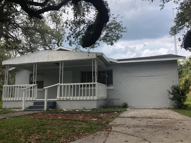property at 3624 E Osborne Ave