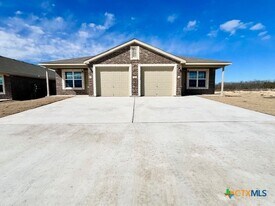 110 Dolphin Dr in Temple, TX - Building Photo