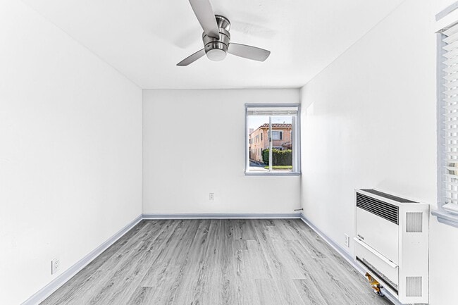 727 Olive Ave, Unit 02