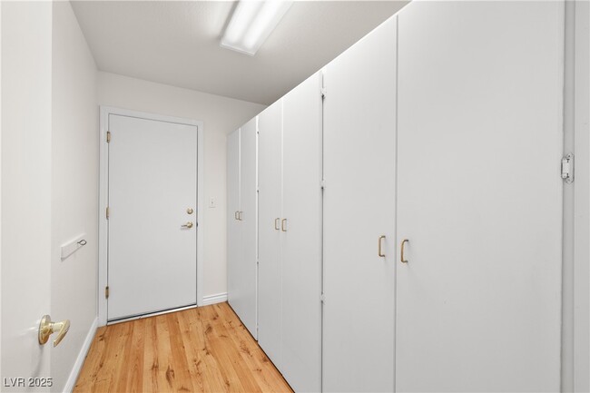 property at 10324 W Linfield Pl