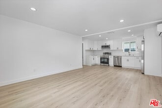1613-1613 1/2 W 209th St in Torrance, CA - Building Photo - Building Photo